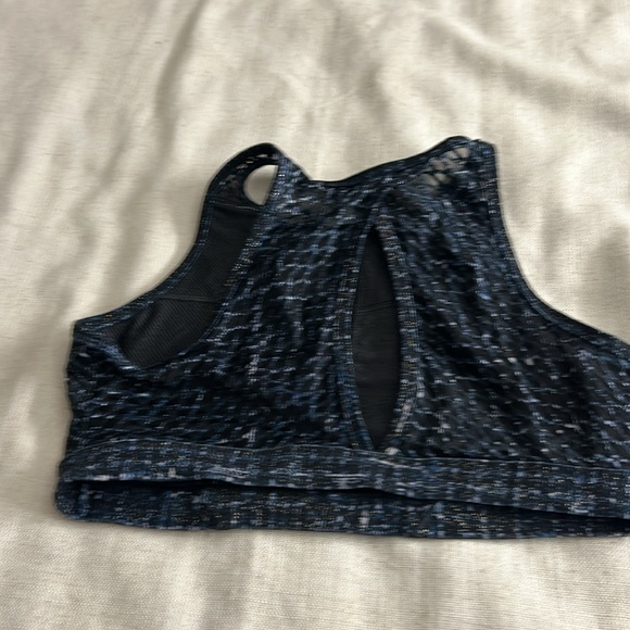 Peloton Sports Bra - Picture 3 of 9